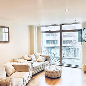 https://luxe-apt-in-the-heart-of.dublin-hotelsweb.com